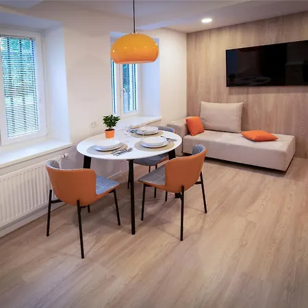 Lägenhet Marija Orange